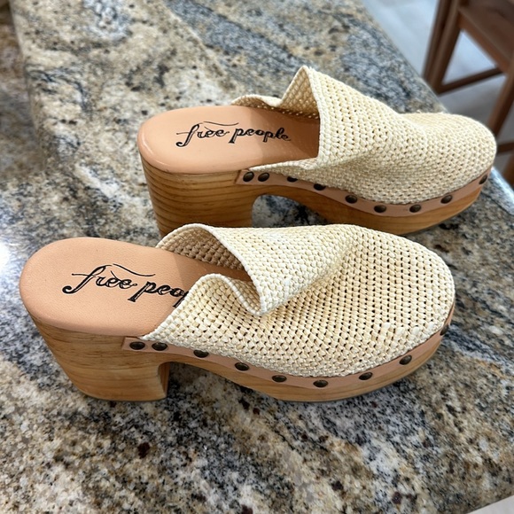 Free People Claudia Cream Tan Heel Clog Mule Shoes - Picture 2 of 6